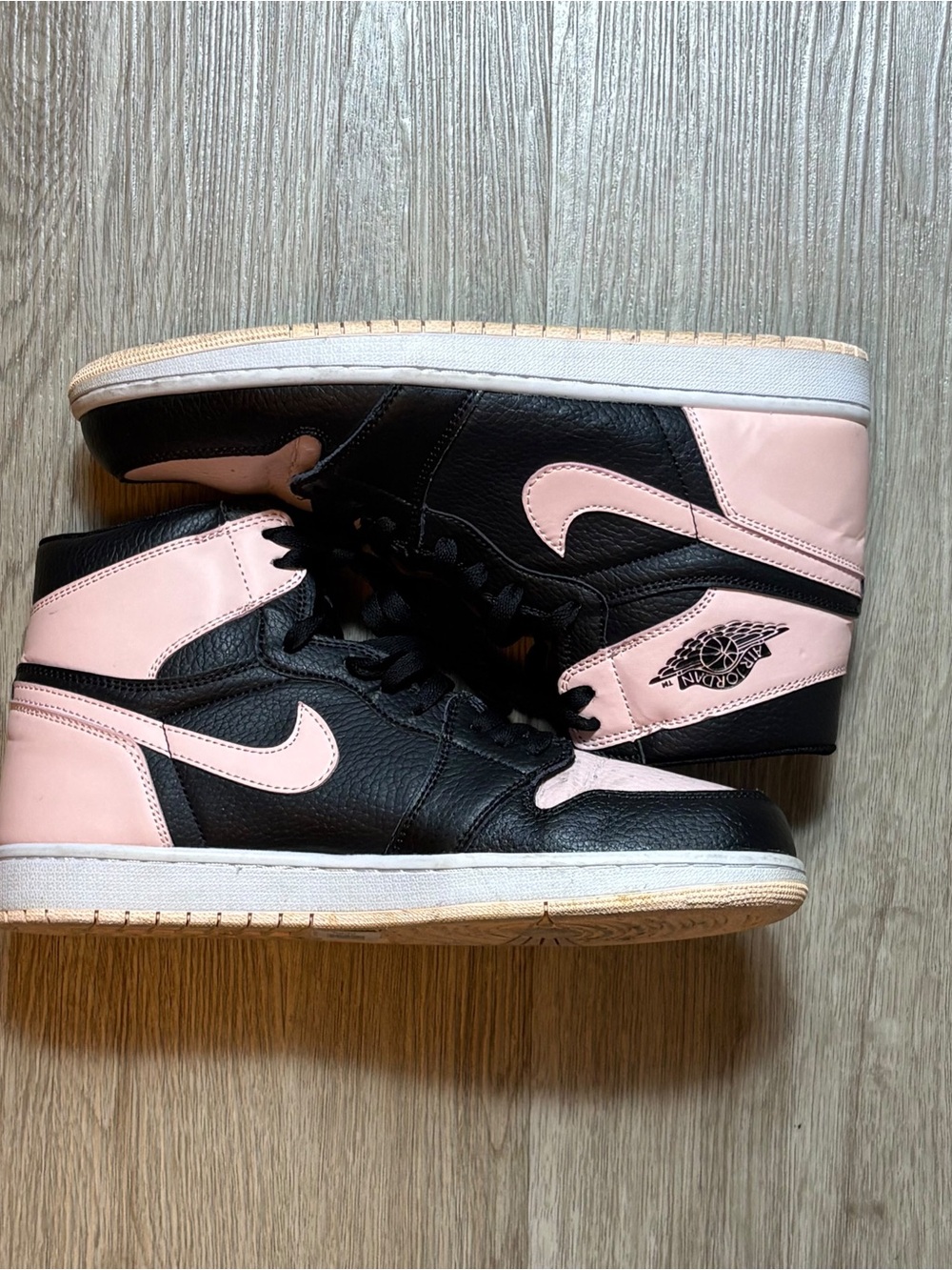 Nike Air Jordan 1 Mid Mens Sneakers - Black & Pink size